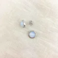 Una Big Studs Küpe, 925 ayar gümüşten üretilmiş cesur ve modern bir tasarıma sahiptir.