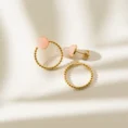 Una Big Studs Küpe, 925 ayar gümüşten üretilmiş cesur ve modern bir tasarıma sahiptir.